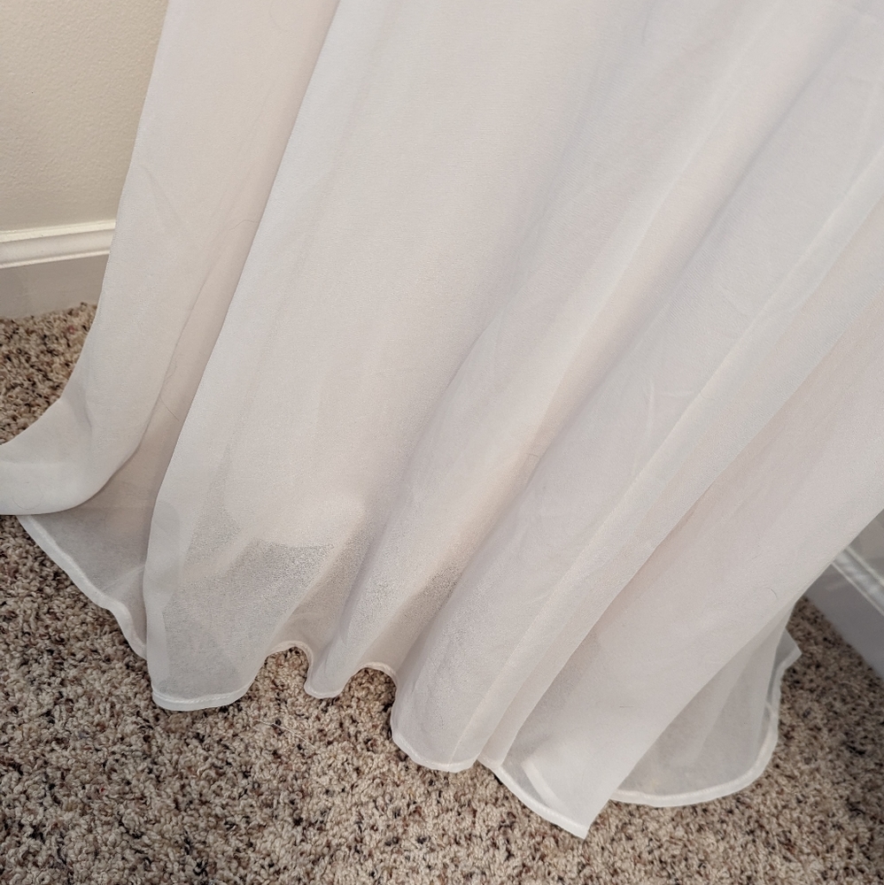 Modern Vintage Boutique Embellished Gown White Gold Medium - Picture 10 of 13